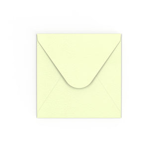 Ivoorkleurige Envelop met Hamerslagstructuur 130 x 130 mm
