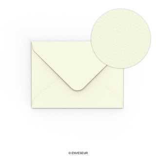 Ivoorkleurige Envelop met Hamerslagstructuur 82x113 mm