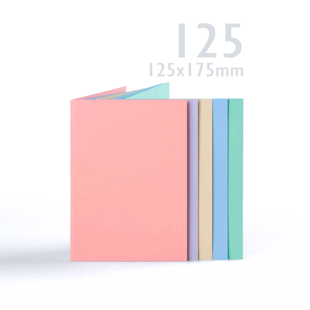 Gemengde pastelkleurige kaarten van 225 g/m² en bijpassende enveloppen van 100 g/m²