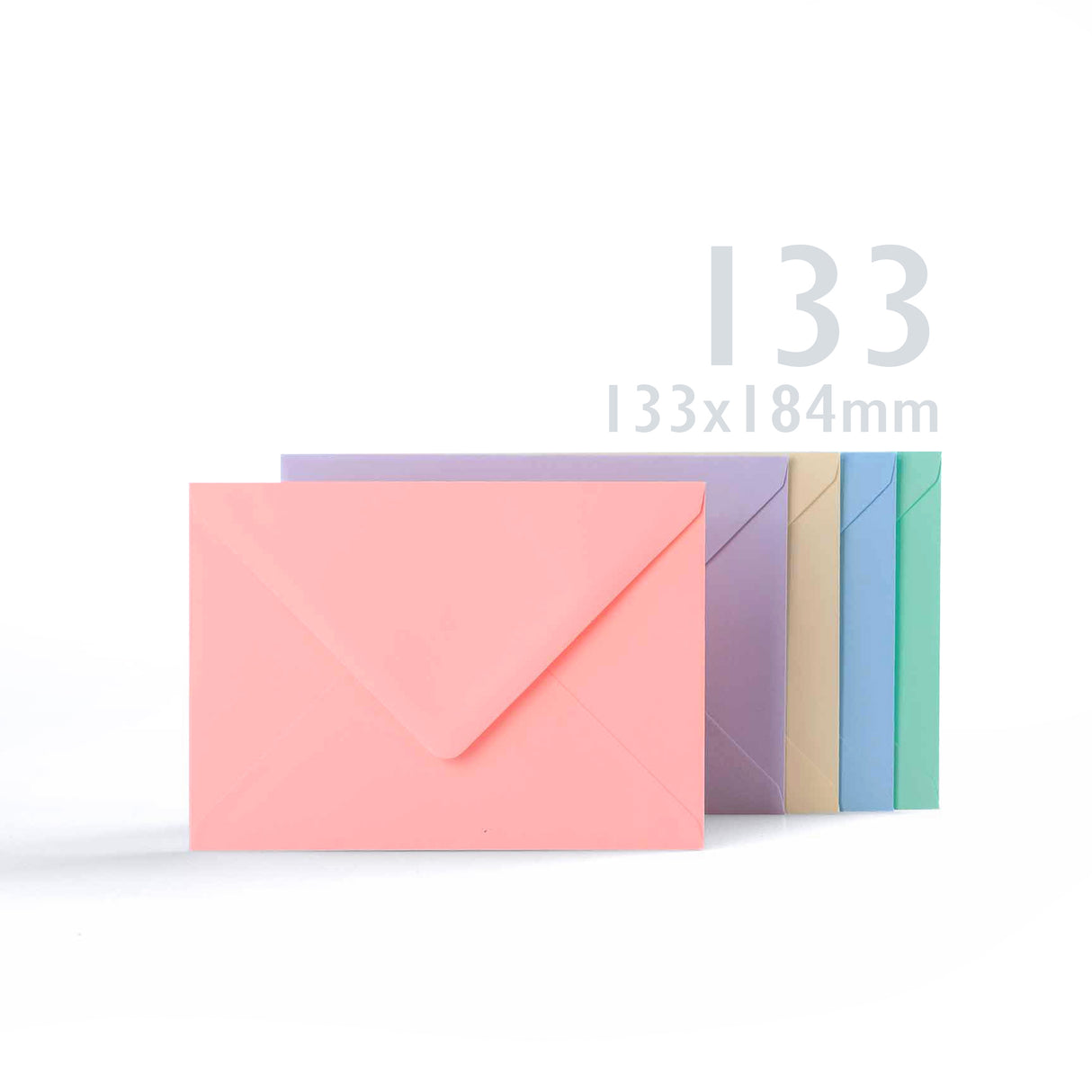 Gemengde pastelkleurige kaarten van 225 g/m² en bijpassende enveloppen van 100 g/m²