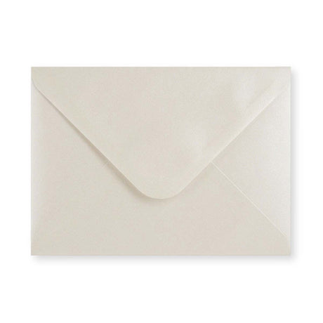 133x184 mm Grijswitte glanzende envelop